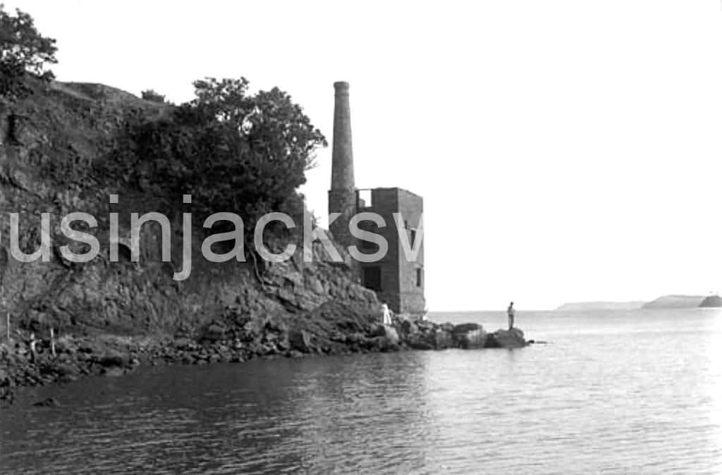 Whitaker's shaft cornish engine house, Kawau, new zeland, Arthur Ninnis Breckon photo 1920