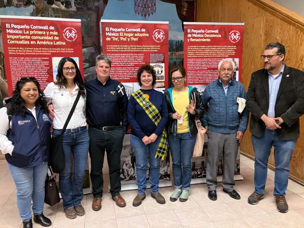 Comarca Minera Geopark members at the Teatro Hidalgo Bartolomé de Medina in Pachuca